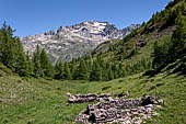 Lago Devero - Vista verso il Pianboglio e la Bocchetta d'Arbola. 